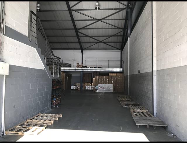 381M² WAREHOUSE TO LET IN AIRPORT INDUSTRIA